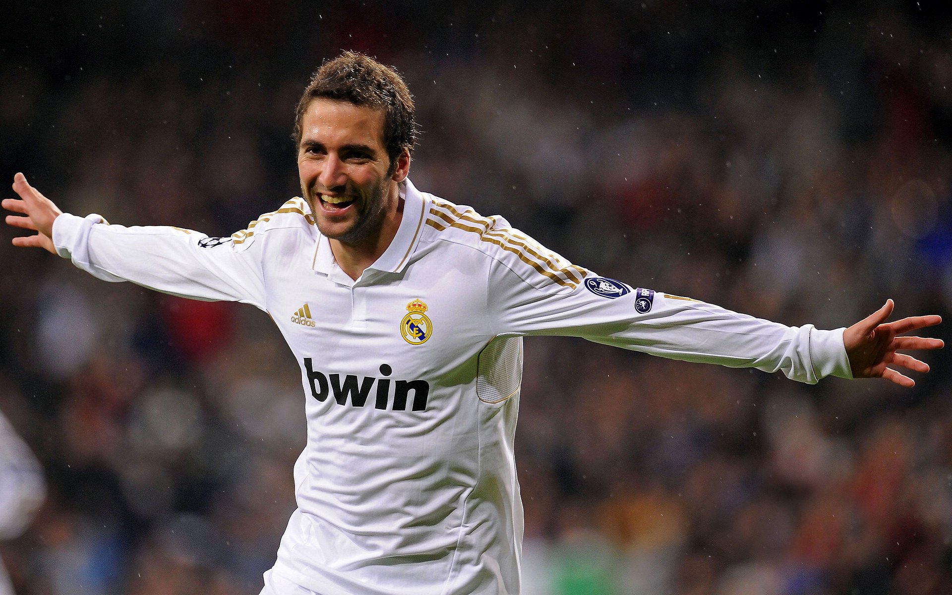 DB官方网站-突围罗马，乌克兰关键战与厄德高的存在感